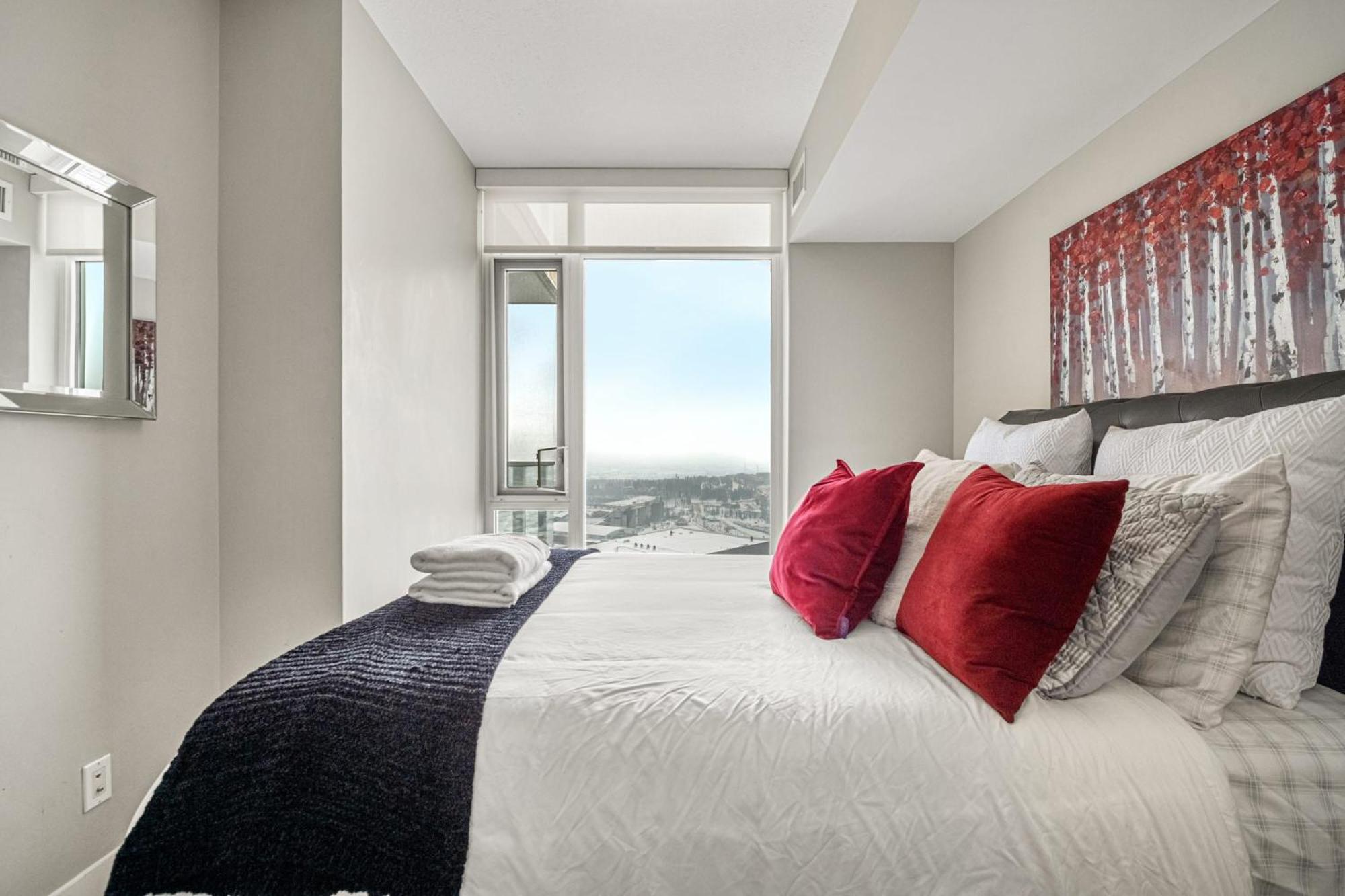 Vila Stunning 34Th Floor Views, Prime Downtown Location - Near Stampede, Casino, Bars! Free Banff Pass, Parking, Wine! YYC Exteriér fotografie